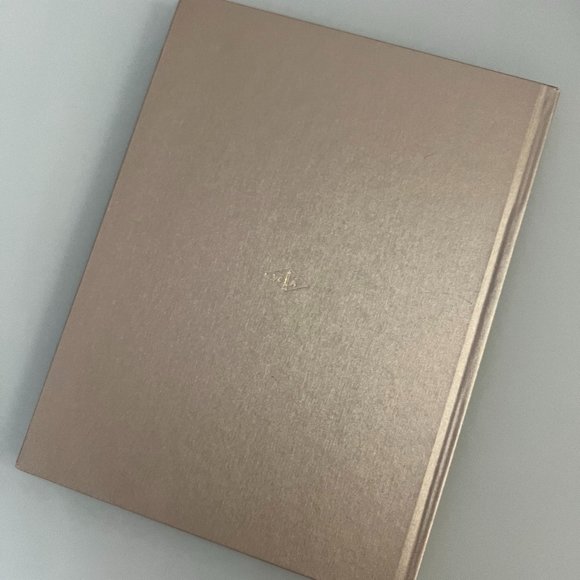 Van Cleef & Arpels Hard Cover Coffee Table Catalogue - Picture 3 of 3